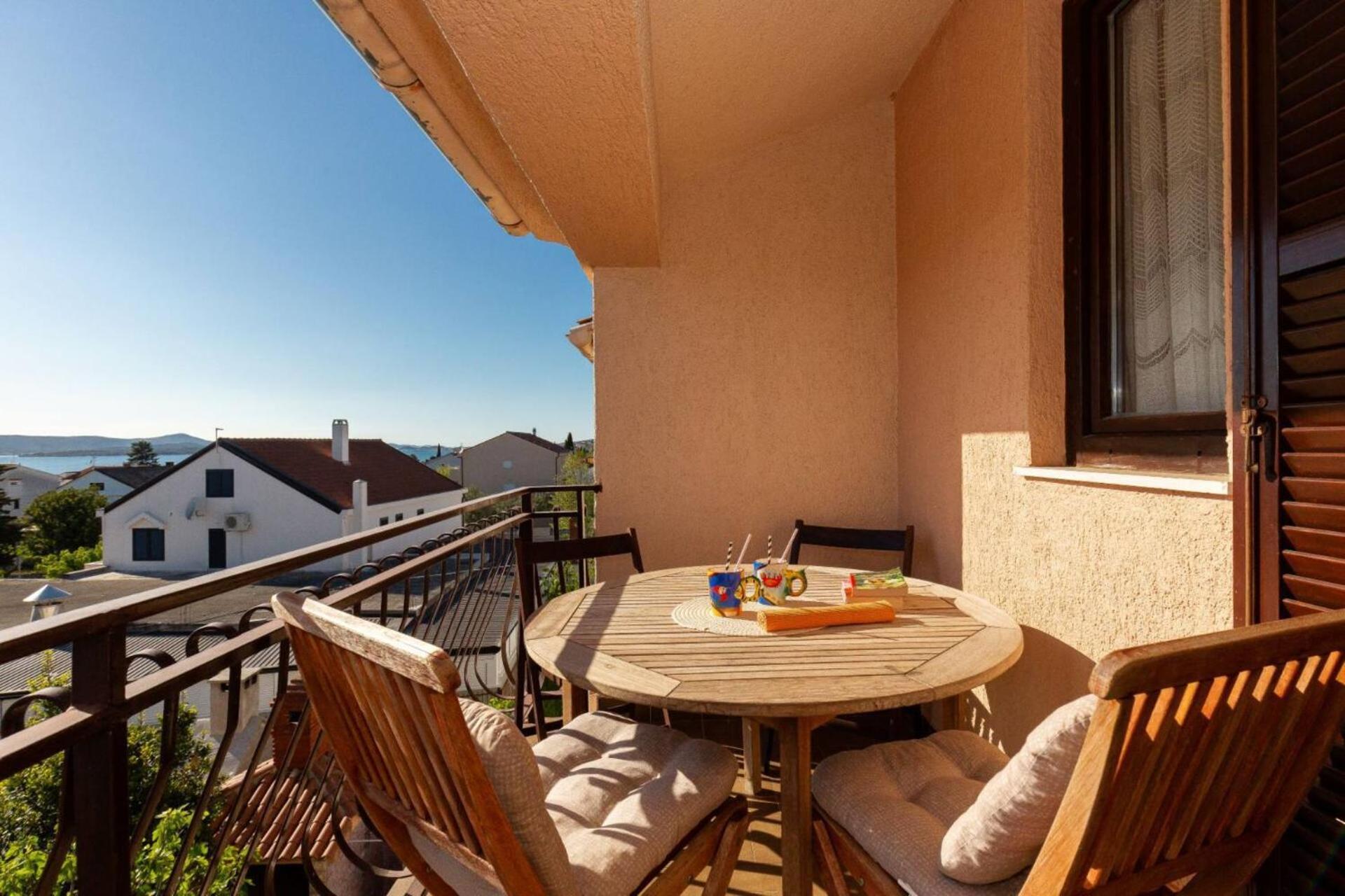 Three Bedroom Apartment In Biograd Биоград-на-Мору Экстерьер фото