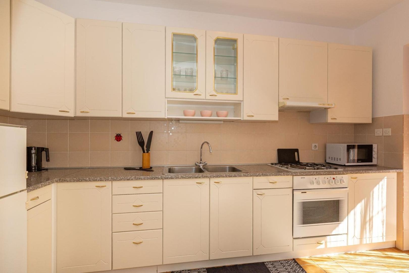 Three Bedroom Apartment In Biograd Биоград-на-Мору Экстерьер фото